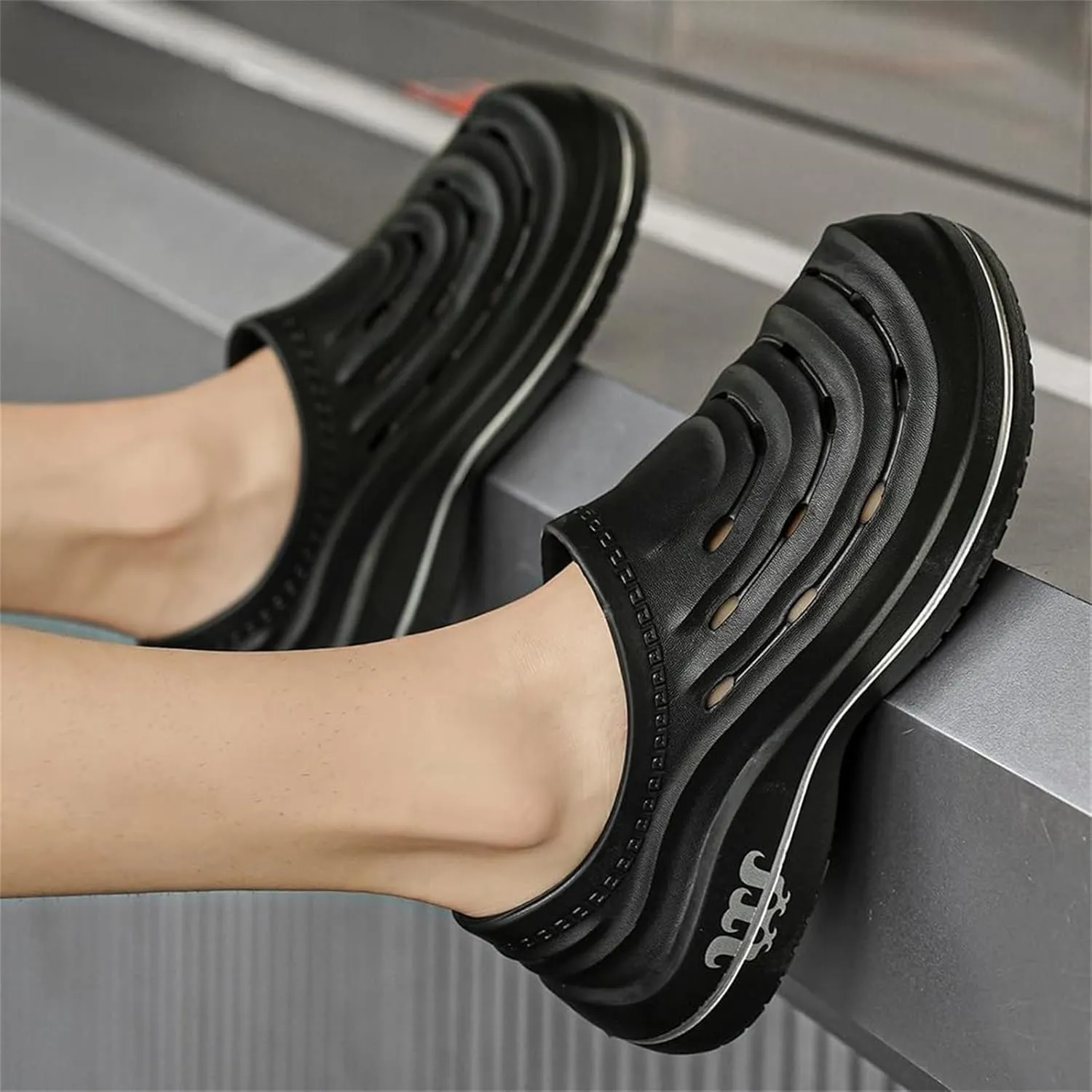 Armadillo Clogs Nurses Shoes for Women Men Non Slip Work Shoes Women Food Service Chef Shoe for Men Non Slip Kitchen Shoe Clogs Oil Resistant Nursing Arch Support Waterproof Wide Width Sneakers Garden