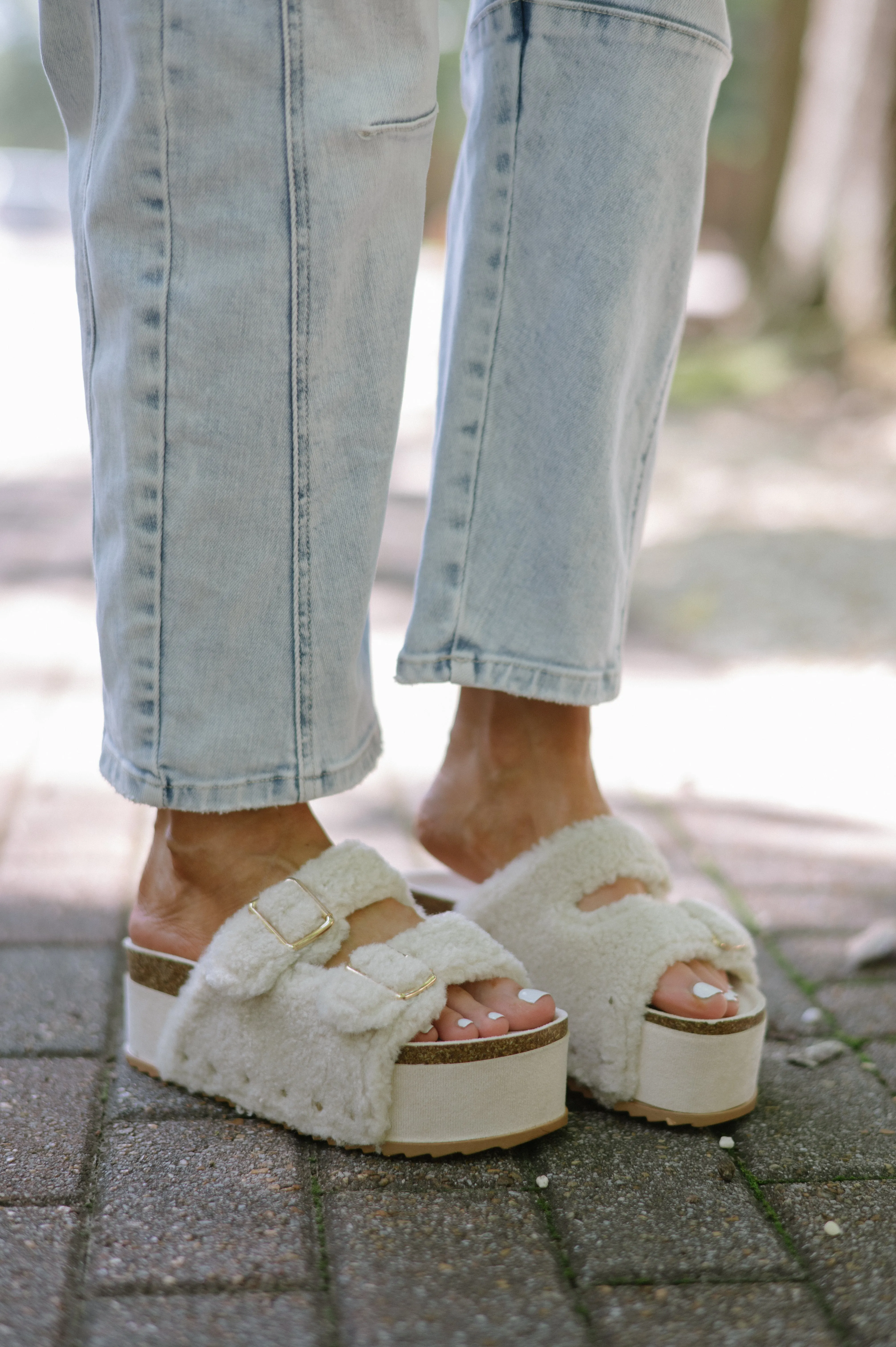 Blowout Platform-Ivory Fur