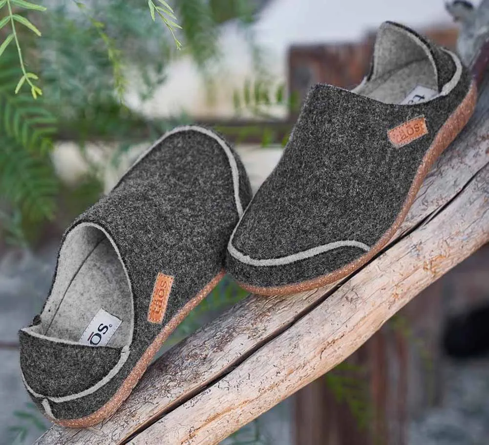 Convertawool in Charcoal by Taos