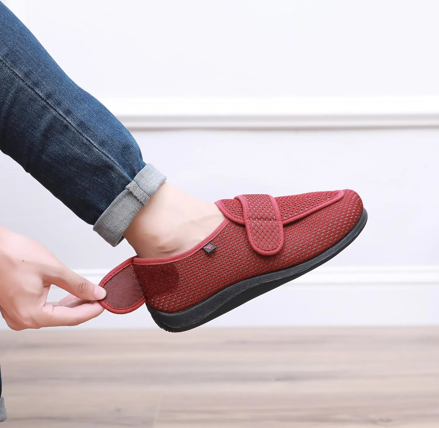 Men's Comfortable Diabetic Shoes - Extra Wide Slip-On for Swollen Feet & Elderly | Breathable & Adjustable