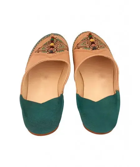 Round babouche slipper