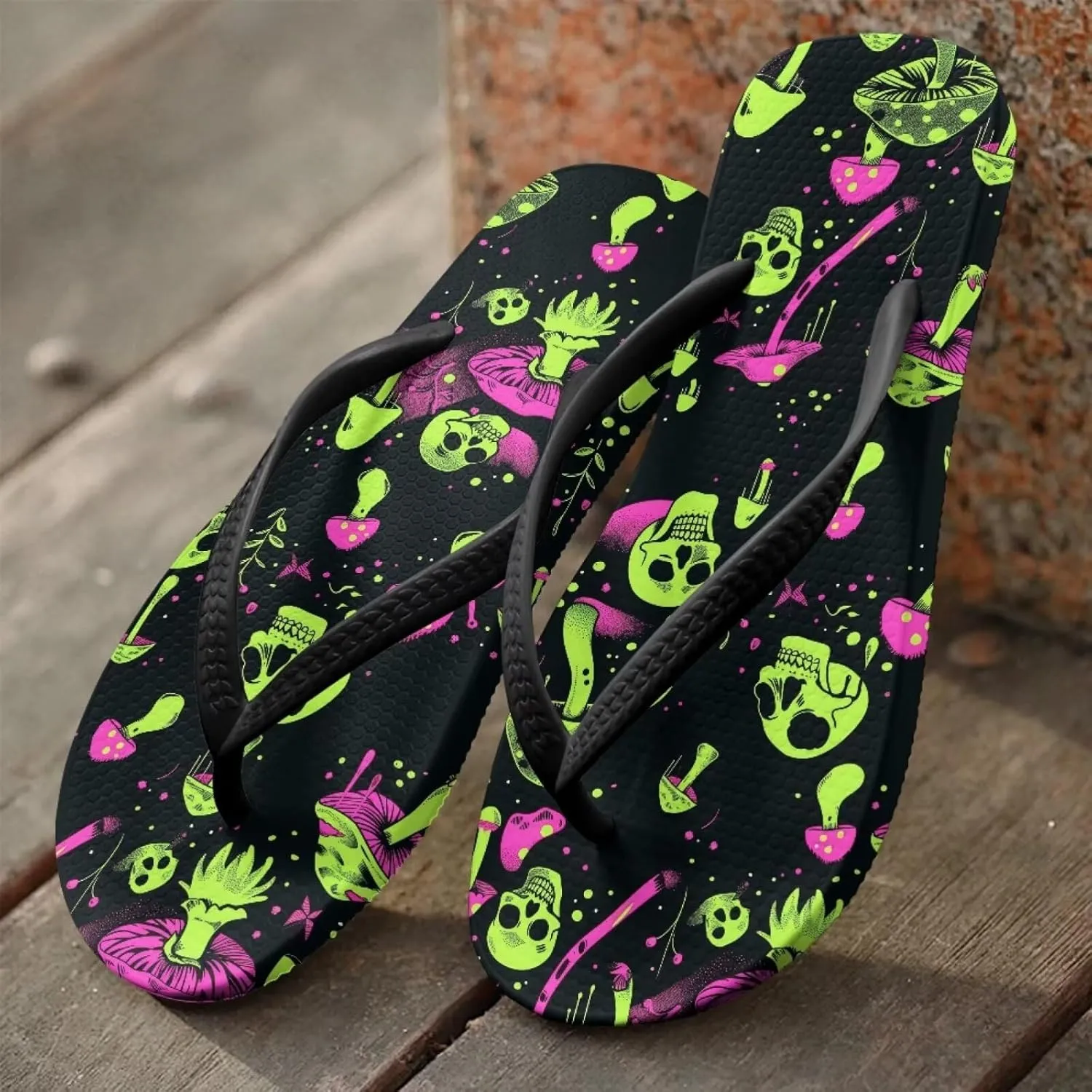 Womens Skull Flip Flops Flat Sandals Comfortable Thong Slippers Non-Slip Bathroom Shower Shoes