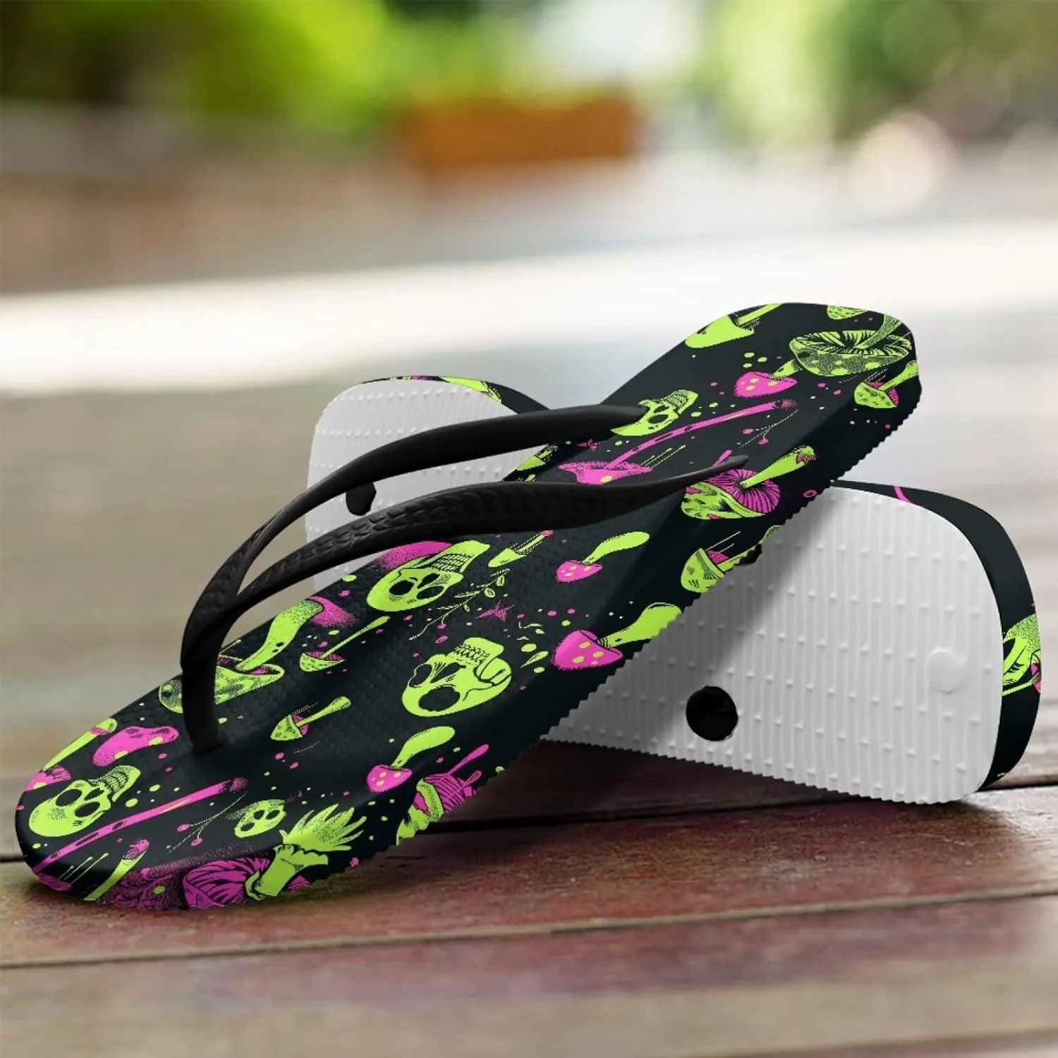 Womens Skull Flip Flops Flat Sandals Comfortable Thong Slippers Non-Slip Bathroom Shower Shoes